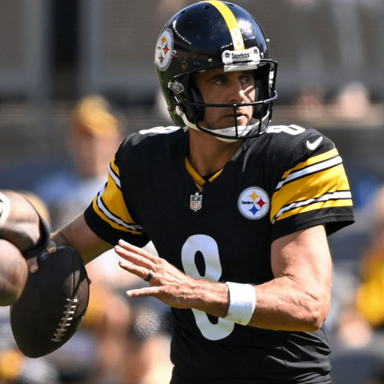 "I think I was born for the Steelers...", this is the humorous and daring interview answer of star Aaron Rodgers when asked about his future with the team, Mike Tomlin also hinted 8 words about this "living legend", maybe we will have an Aaron Rodgers still playing for the Steelers but in a different managerial position in the not-too-distant future...vannguyen