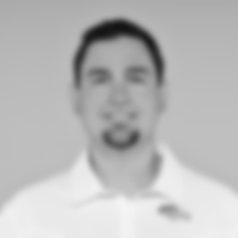 Zack Grossi headshot