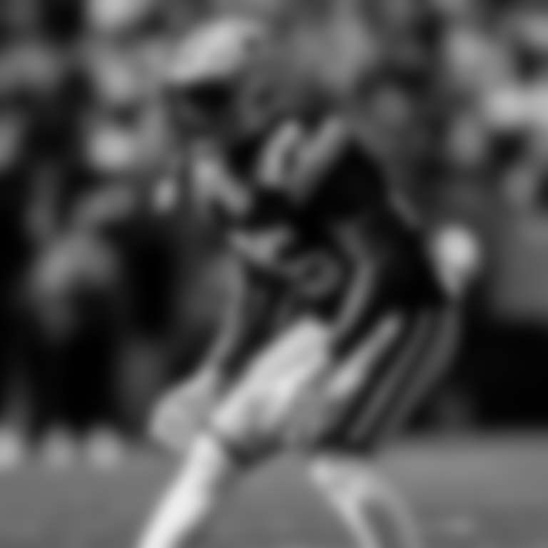 25-nixon-action-shot