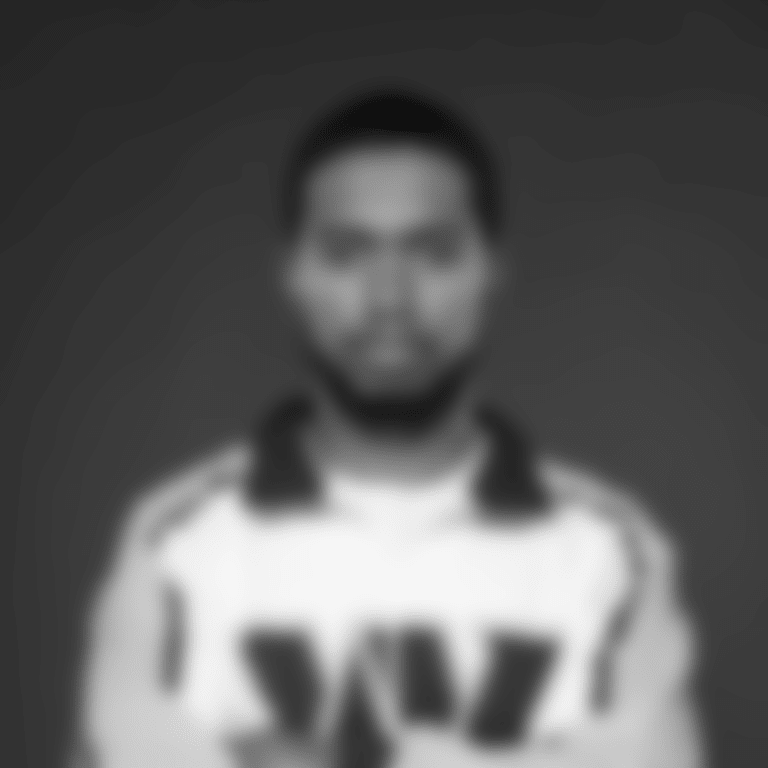 2025 Zay Headshot 