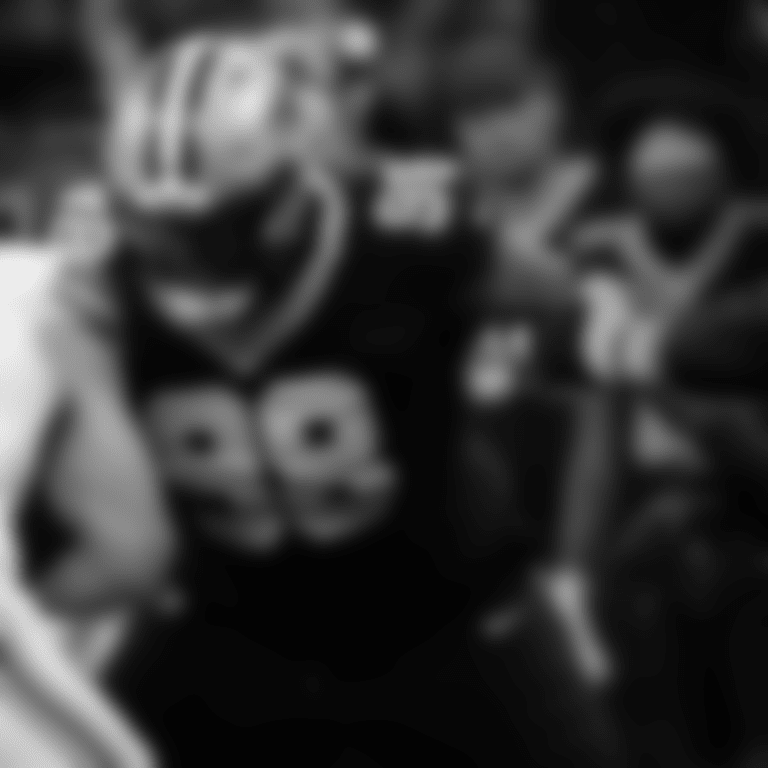 10-6-2025-johnathan-bullard-98-roster-action-shot