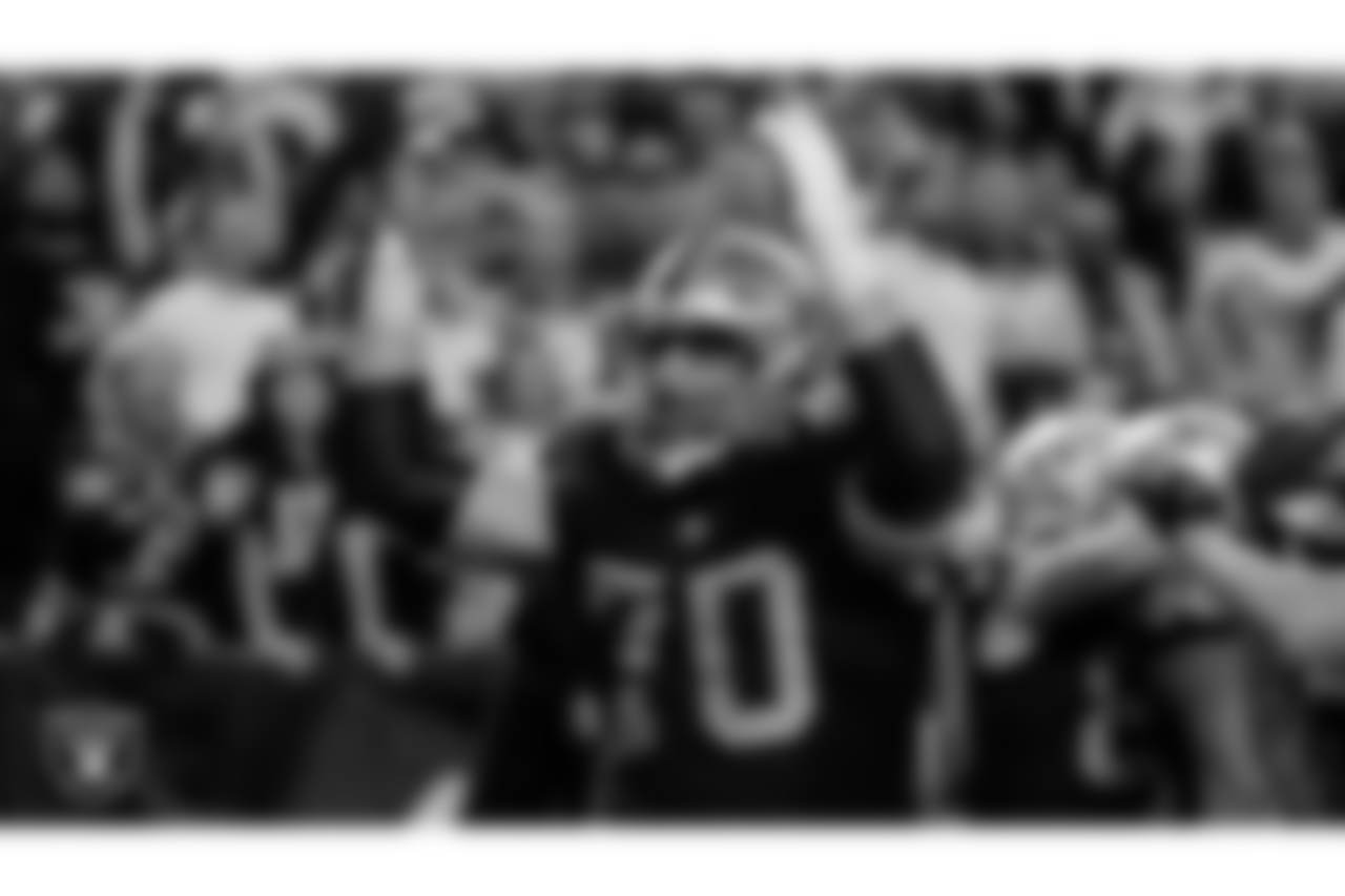 Las Vegas Raiders guard Greg Van Roten (70) during the regular season home game against the New York Jets at Allegiant Stadium.