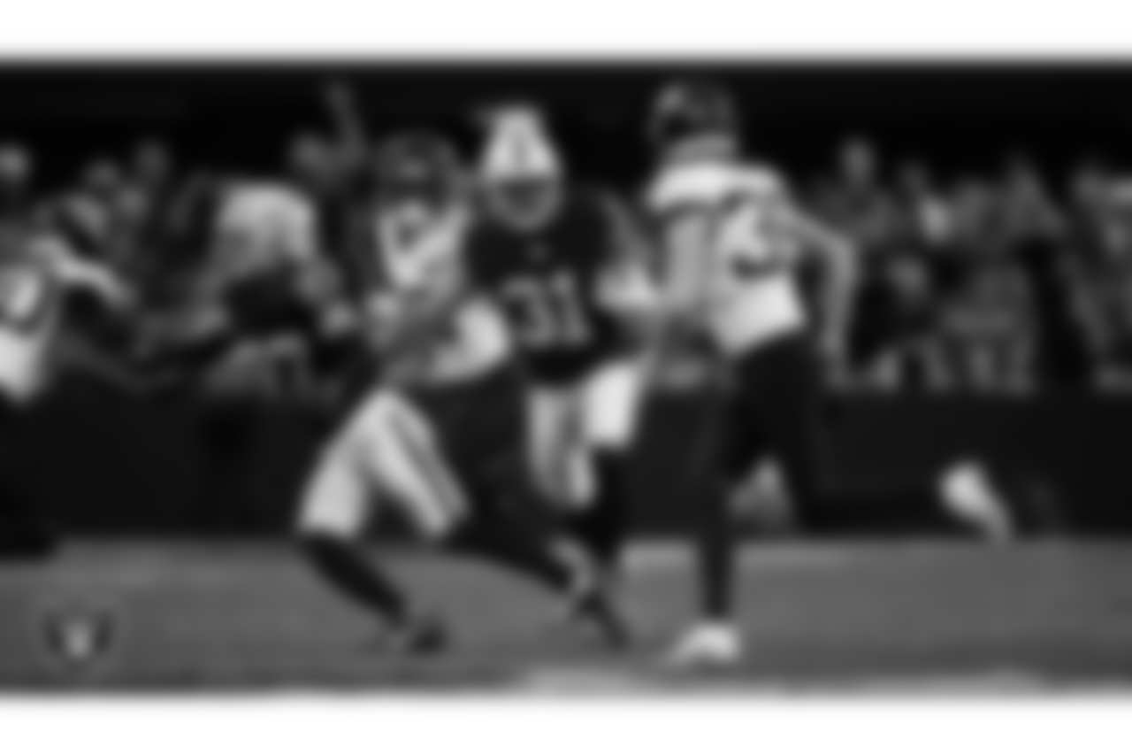 Las Vegas Raiders running back Raheem Mostert (31) returns a kickoff during the regular season home game against the Jacksonville Jaguars at Allegiant Stadium.