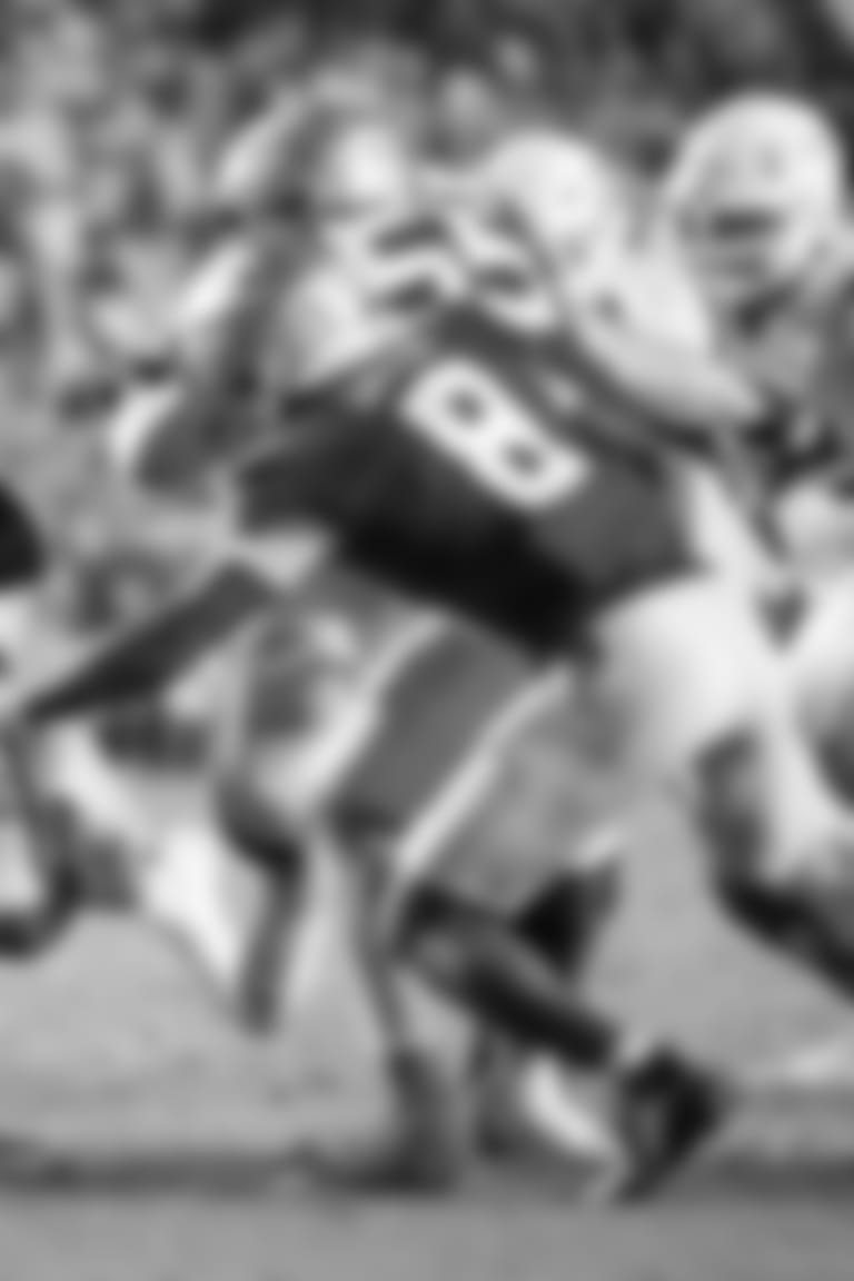 LB Tatum Bethune, CB Renardo Green