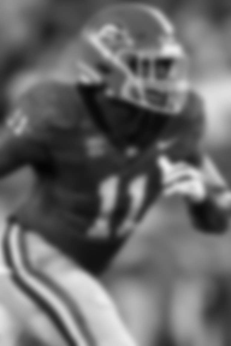 01_LB_hero_ Jalon Walker