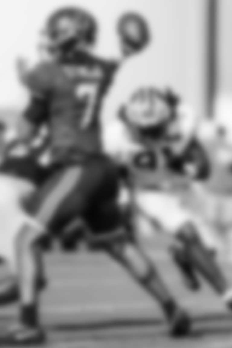 Pat Jones sack Stroud