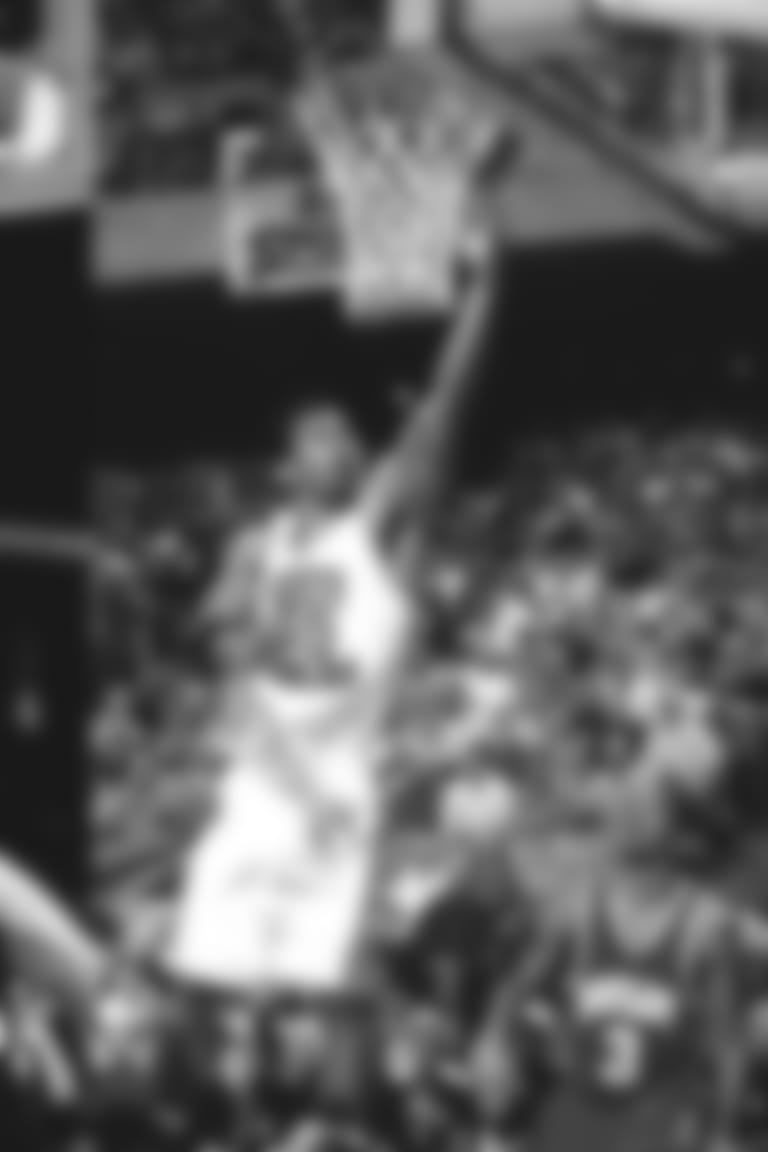 JuliusPeppers_Basketball_1