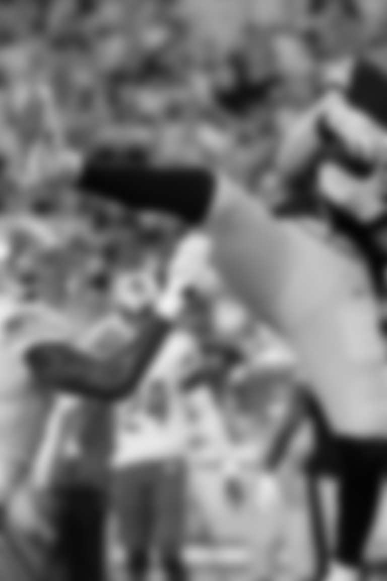 Freiermuth_Pat_Parallax_2024_Lions