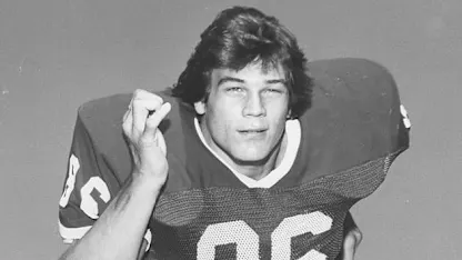 image: Dan Hampton, Class of 2002