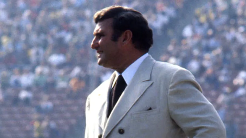 image: Gallery Chiefs Hall of Famers - image: 