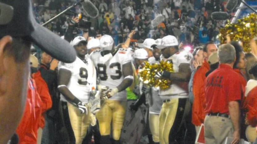 image: Gallery Dawson honored at Super Bowl XLIV - image: 