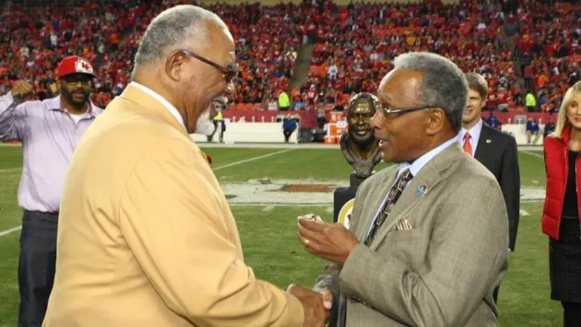 image: Gallery Curley Culp receives his Hall of Fame ring - image: 