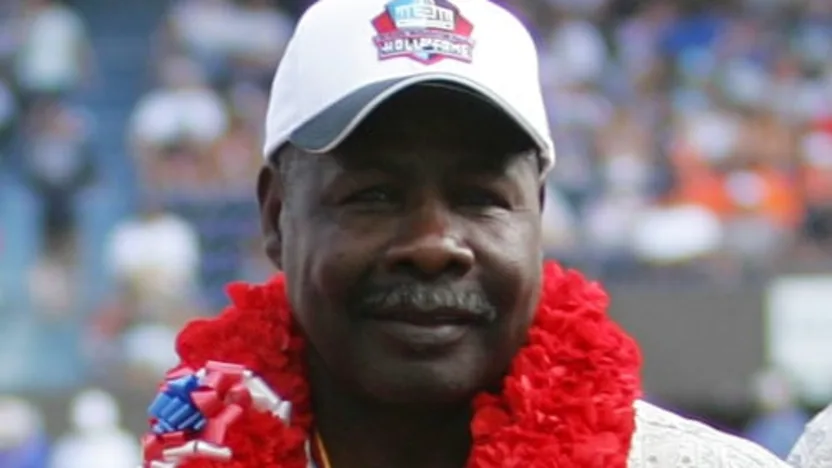 image: Gallery Emmitt Thomas, Class of 2008 - image: 