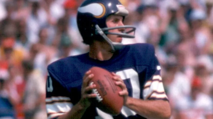 image: Gallery 40,000-yard passers - image: 