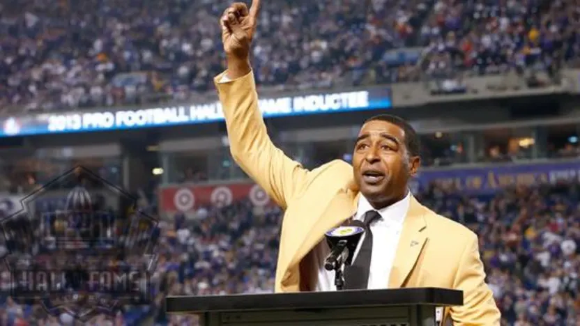 image: Gallery Cris Carter receives his Hall of Fame ring - image: 