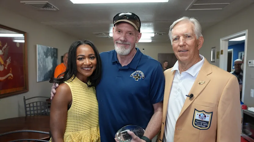 image: Tim Kirk Roger Wehrli Walter Payton Awards of Character_04