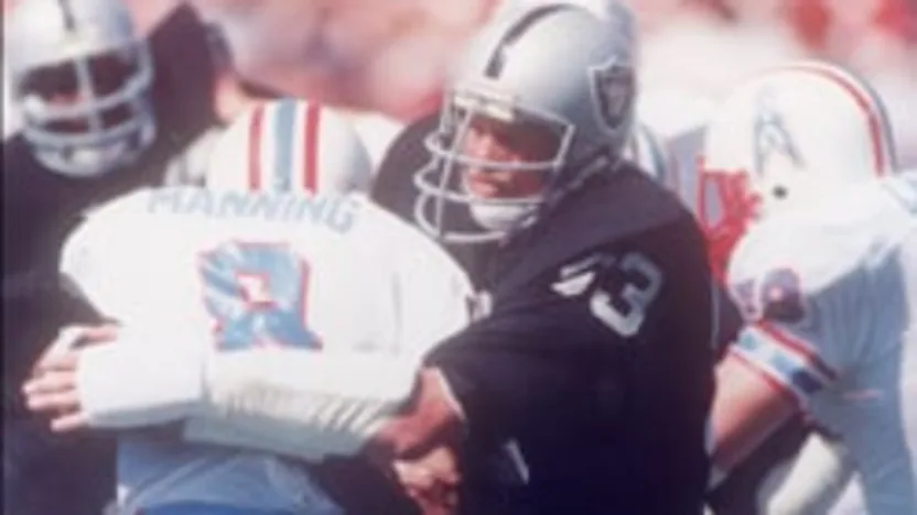 image: Gallery Ted Hendricks - image: 