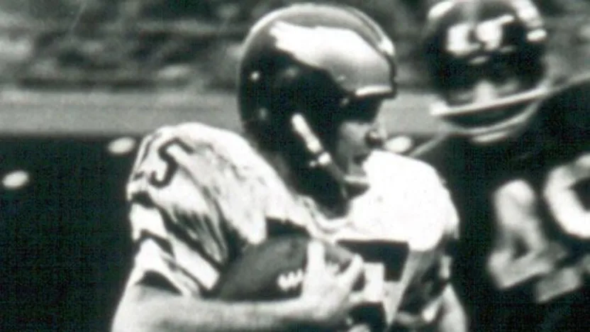 image: Gallery Tommy McDonald, Class of 1998 - image: 