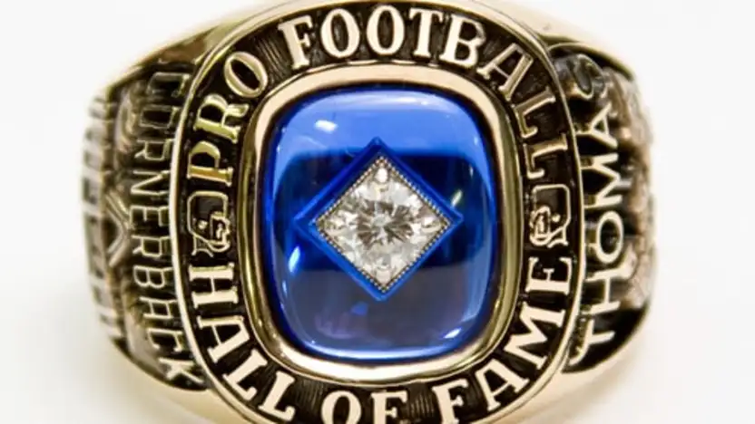 image: Gallery Emmitt Thomas' ring presentation - image: 