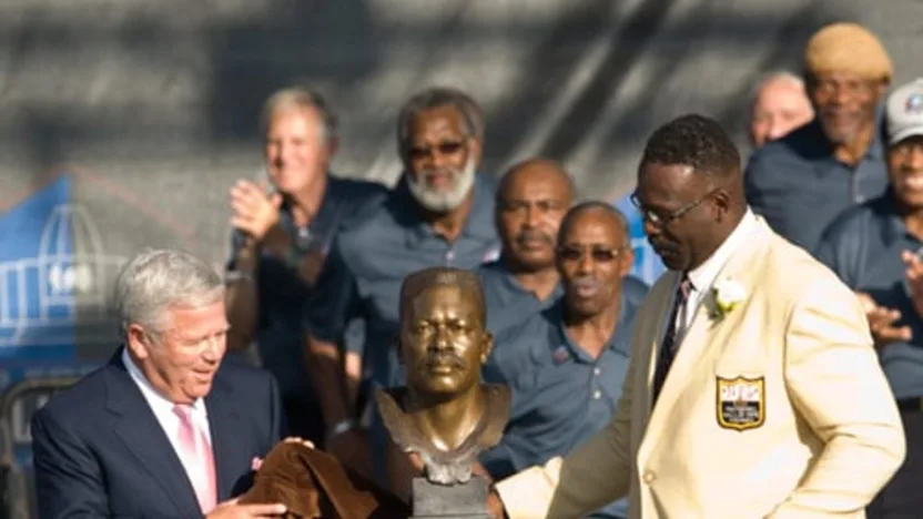 image: Gallery Andre Tippett's Enshrinement - image: 