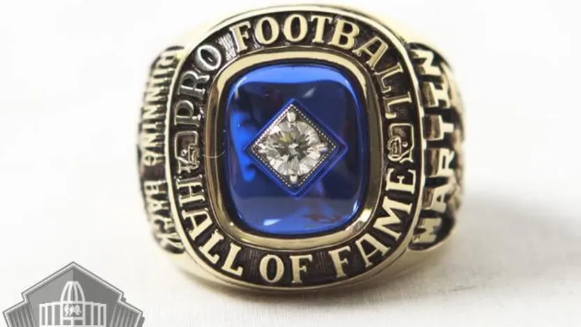 image: Gallery Curtis Martin receives his Hall of Fame ring - image: 