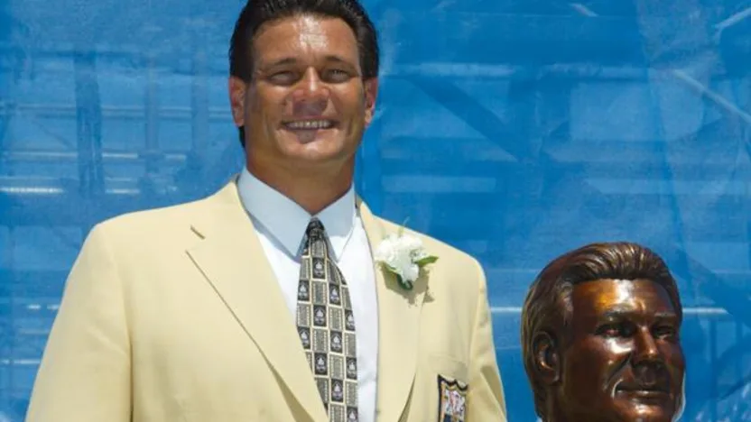 image: Gallery Dan Hampton, Class of 2002 - image: 