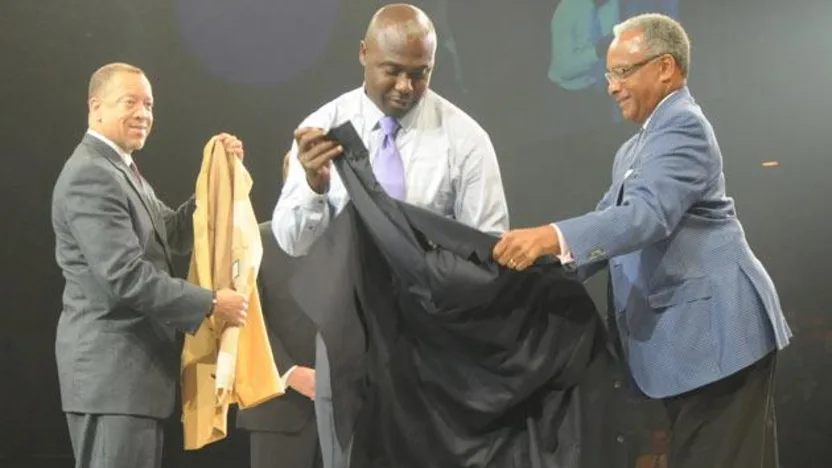 image: Gallery Enshrinement weekend with Marshall Faulk - image: 