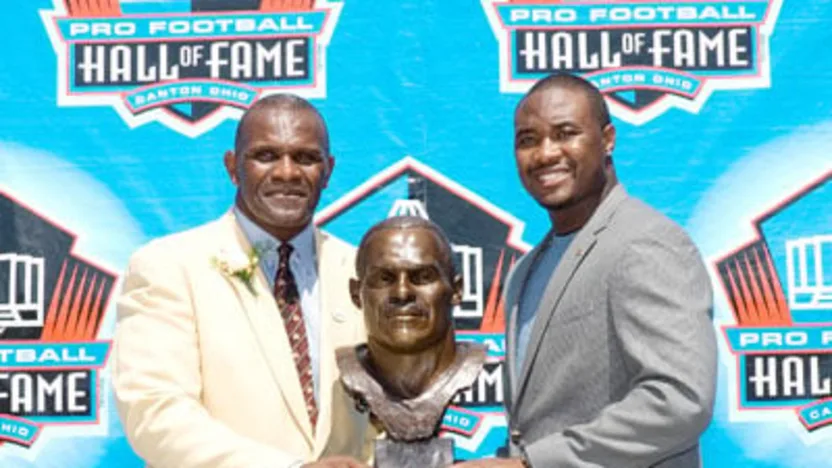 image: Gallery Harry Carson during 2006 Hall of Fame Weekend - image: 
