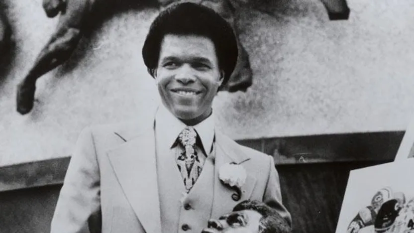 image: Gallery Gale Sayers, Class of 1977 - image: 