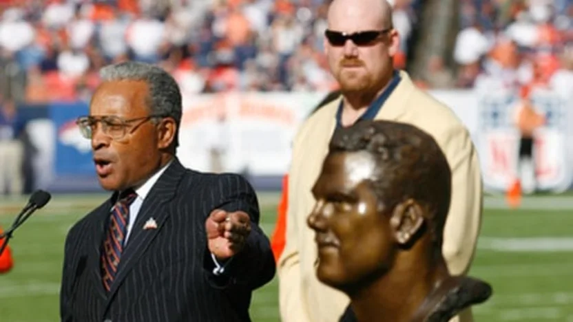 image: Gallery Gary Zimmerman's Hall of Fame Ring Presentation - image: 