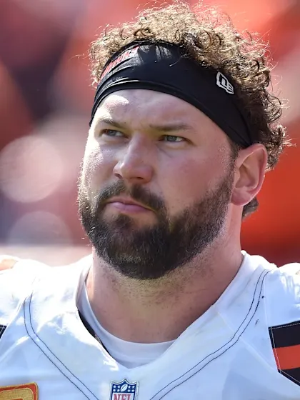 image: Joe Thomas