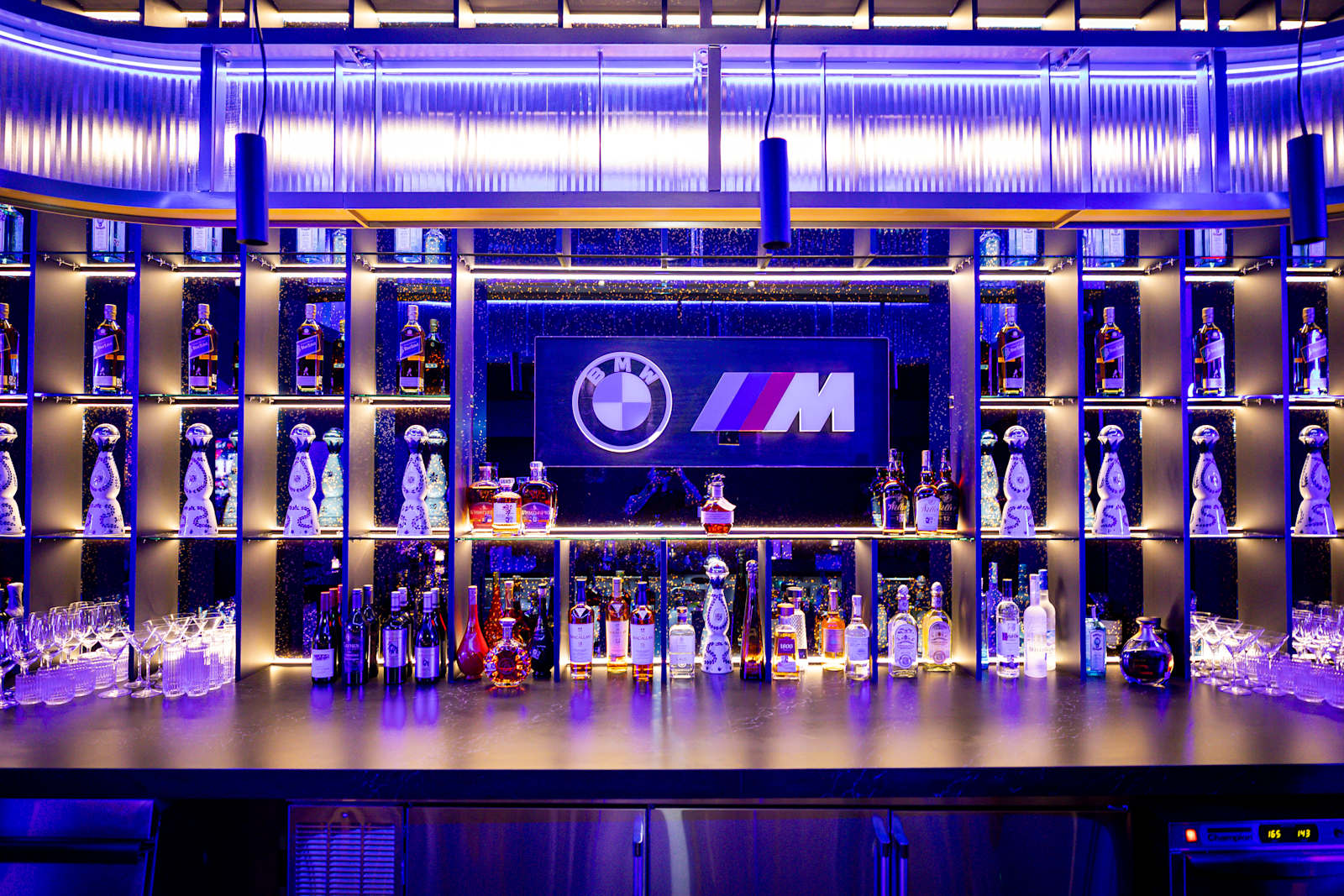 BMW M Club Blue bar