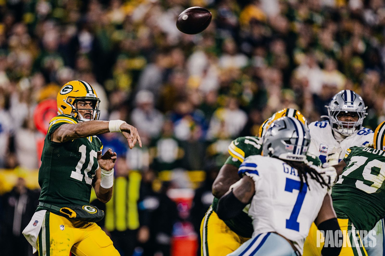 Jordan Love in current Green Bay Packers uniform against Dallas in October 2026