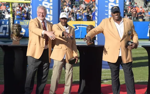 image: News A Fifth-Grade Luckout: Reflections from USC Hall of Famer Ron MixRing_1050_Web