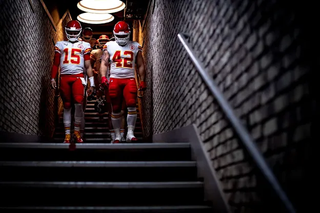 image: News TOP PHOTOS OF 2018 NFL SEASON REVEALED IN HALL OF FAME 51ST ANNUAL PHOTO CONTEST2nd_FEA_Starkey