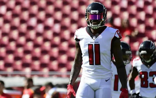 image: News The Best NFL Draft-Day Trades of All TimeJulioJones_Web