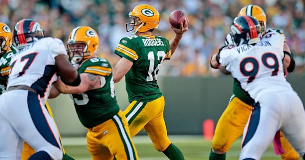image: News Throwback Ten: Week 8rodgers-aaron-denver-10-29-2015