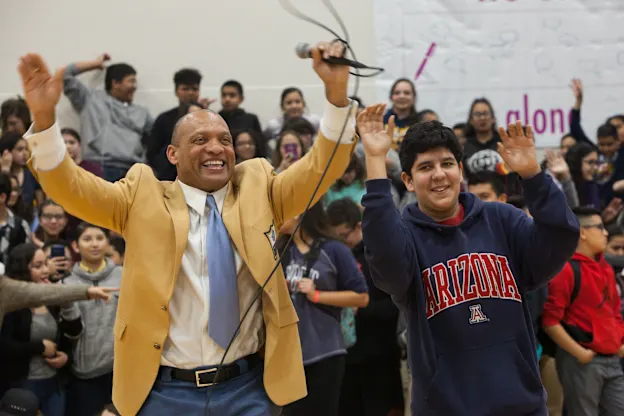 image: News Gold Jacket Aeneas Williams Celebrates No One Eats Alone Day with Gallego Intermediate Students _MG_2055edit