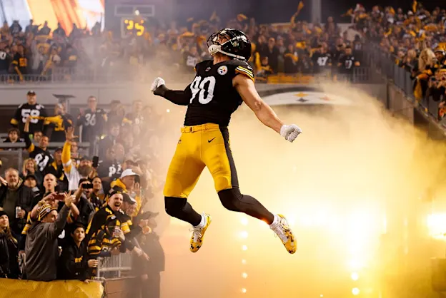 image: News TOP PHOTOS OF 2018 NFL SEASON REVEALED IN HALL OF FAME 51ST ANNUAL PHOTO CONTESTHM_FEA_3_Kang