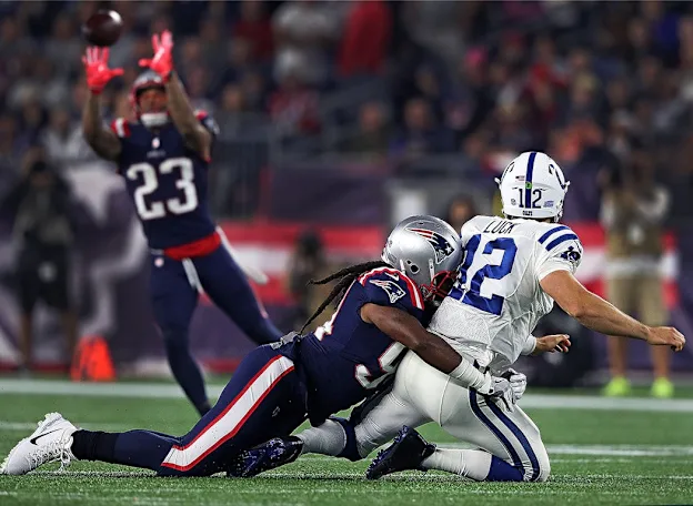 image: News TOP PHOTOS OF 2018 NFL SEASON REVEALED IN HALL OF FAME 51ST ANNUAL PHOTO CONTESTHM_ACT_2_Davis