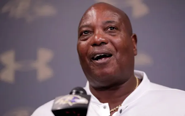 image: News NFL and BCFHOF Host Inaugural General Manager Forum and Fourth Annual QB Coaching SummitNewsome1050Web