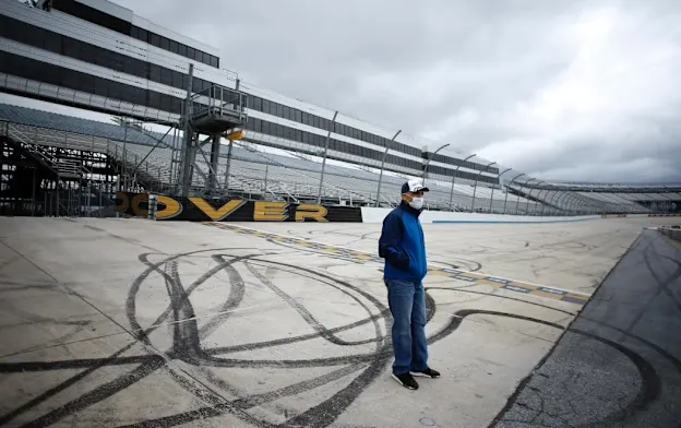 image: News NASCAR Back - 7 Races, 11 Days, Television, No FansNascarWeb1050