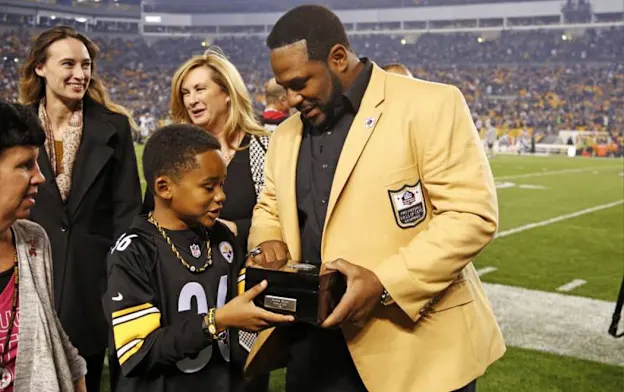 image: News The Best NFL Draft-Day Trades of All TimeJeromeBettis_Web