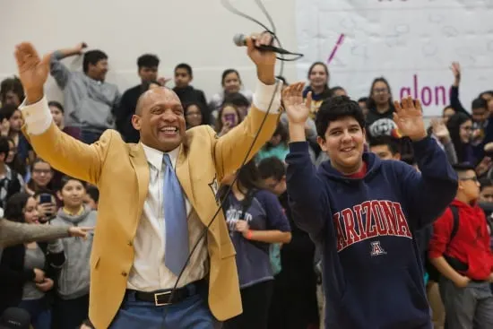 image: News Gold Jackets Join Students for No One Eats Alone DayWilliams550