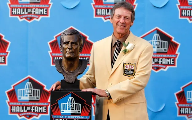 image: News Gold Jacket Spotlight: 'Ageless' Coach, Dick LeBeauLeBeauWeb1050