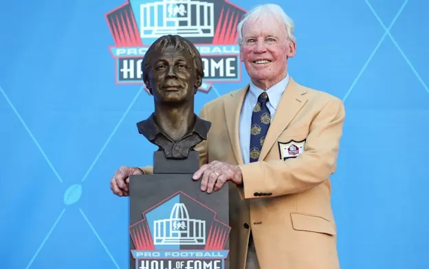 image: News Gold Jacket Spotlight: Team-Builder Bobby BeathardBeathard1050Web