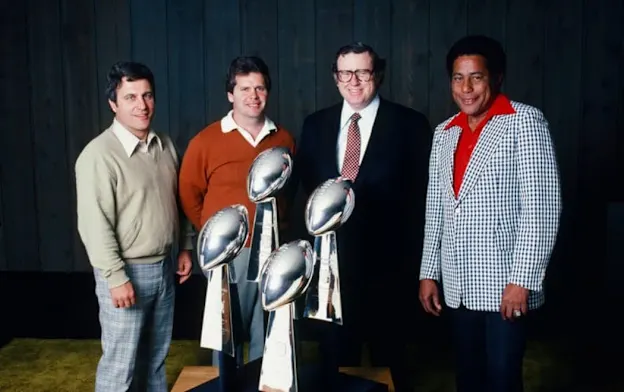 image: News The choices to get tougher in HOF contributor categorySIArticle1050Web