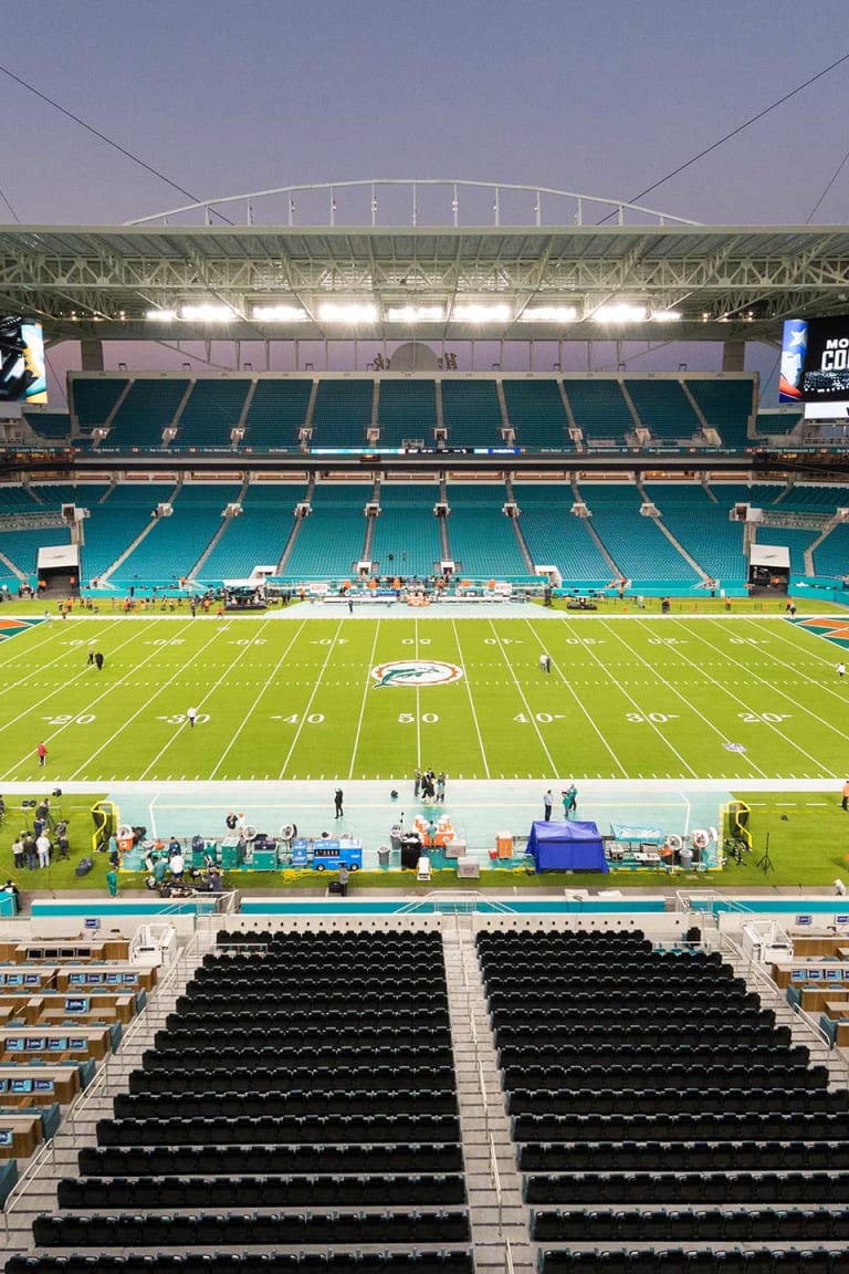 Hard Rock Stadium Fun Facts & Secrets of the Miami Dolphins Stadium -  Thrillist